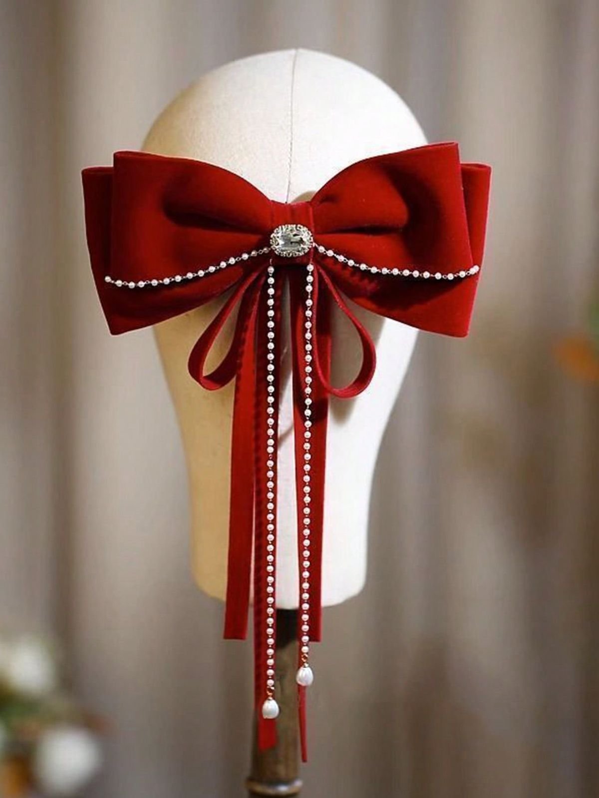 Add a touch of elegance to your everyday look